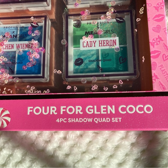 Official Meangirls Quad Eye Shadow Set - Picture 7 of 16